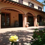 Patio dell'Agriturismo Diciocco in Toscana tra la campagna e il mare